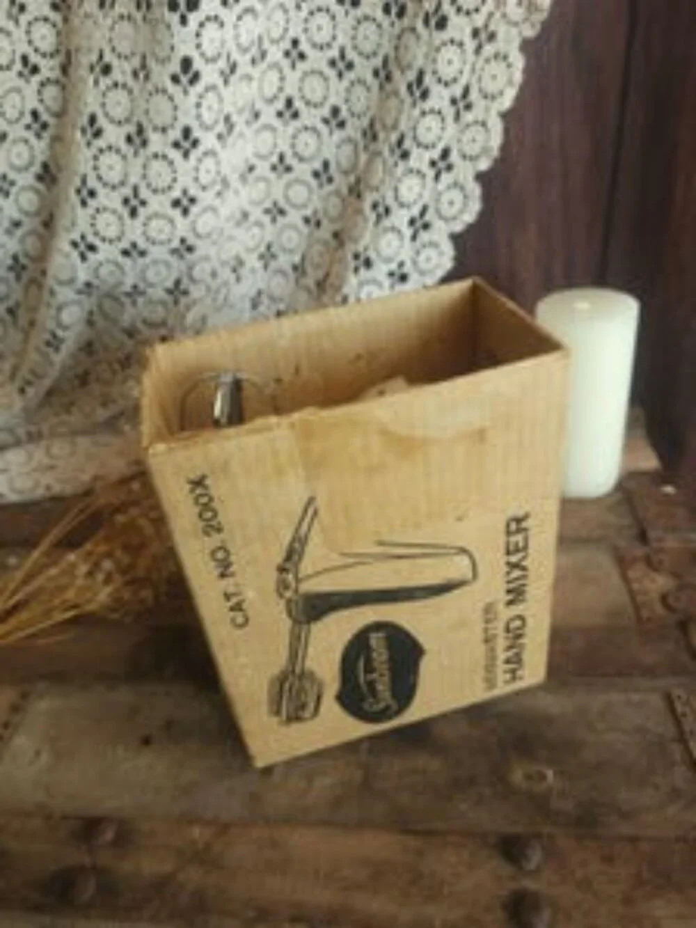 Vintage 1970s hand Mixer, Sunbeam Mixmaster Model 200x, Working with Box and Man